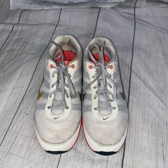 Nike womens training total core shoes white w/silver accents & pink soles sz 7 - Picture 7 of 8